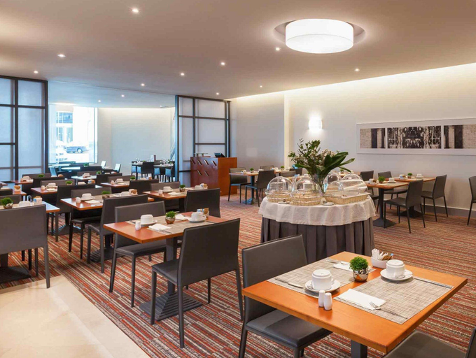 Food & Drinks 5, Mercure Lisboa Hotel, Lisbon