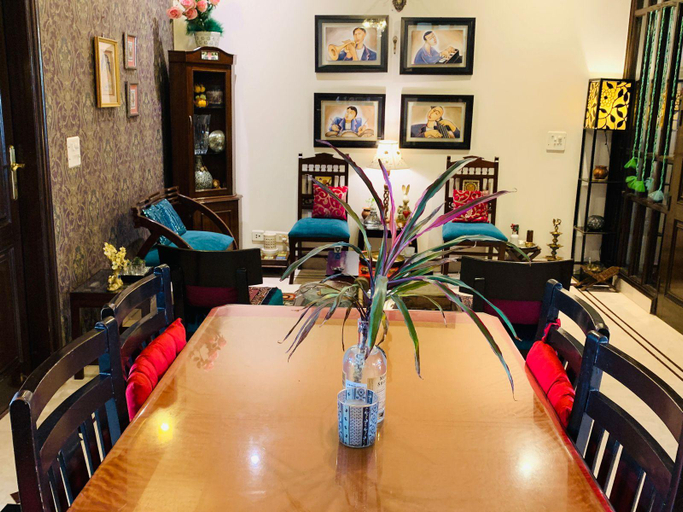 Public Area 2, Vandana's Bed & Breakfast, Delhi