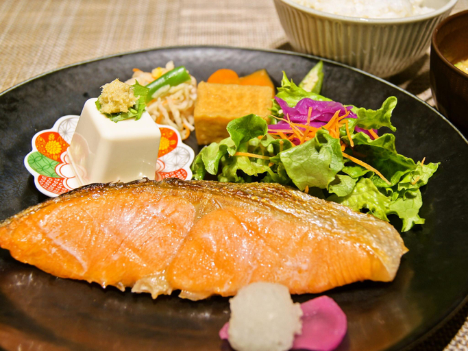 Food & Drinks 6