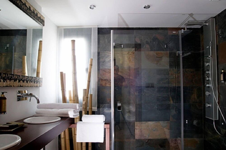 Bathroom 3, Mar d'Espills, Tarragona