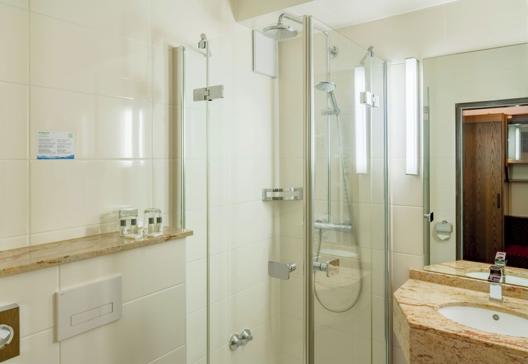 Bathroom 5, Aspire Oldenburg, Trademark Collection by Wyndham, Oldenburg