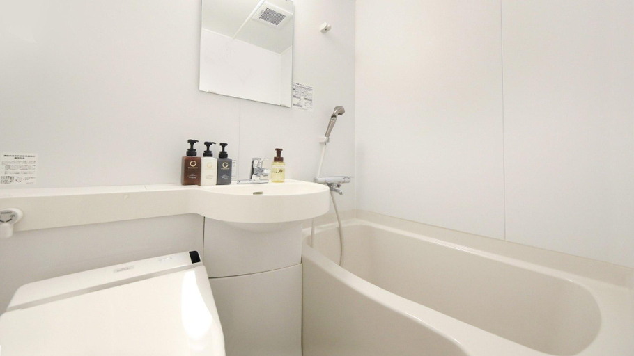 Bathroom 10