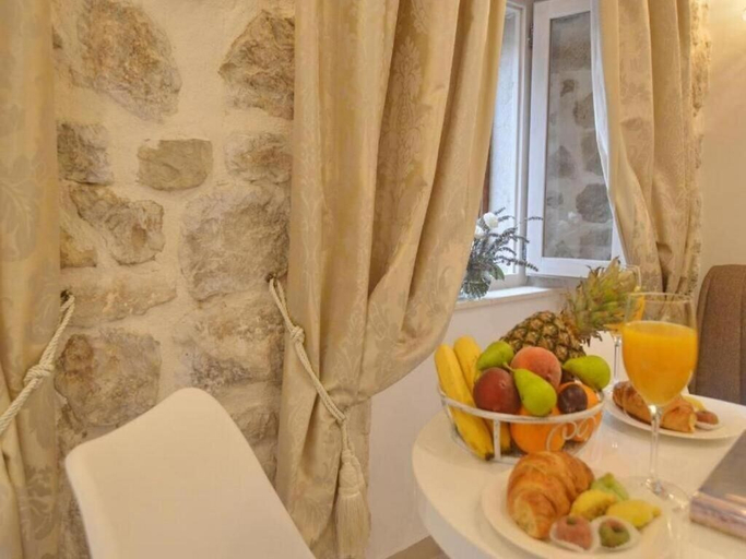 Food & Drinks, Villa Madonna della Strada A4, Dubrovnik