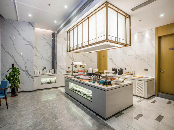Food & Drinks 5, Magnotel Business Zhenjiang South Railway Station Greenland Square, Zhenjiang