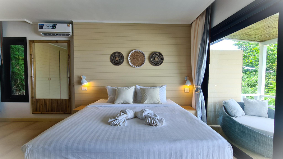 Bedroom 4, Moonlight Bay Resort, Ko Lanta