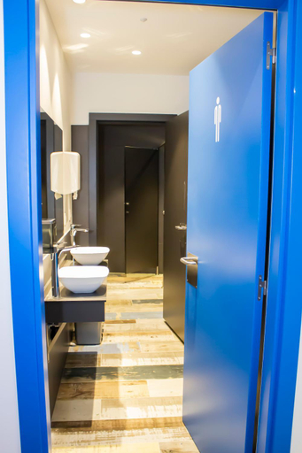 Bathroom, Albergue playa de sabaris, Pontevedra