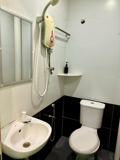Bathroom 4, Qish Hotel, Malacca City