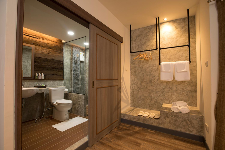 Bathroom 4, Boutique Poo-Yai Lee @BP Place, Phaya Thai