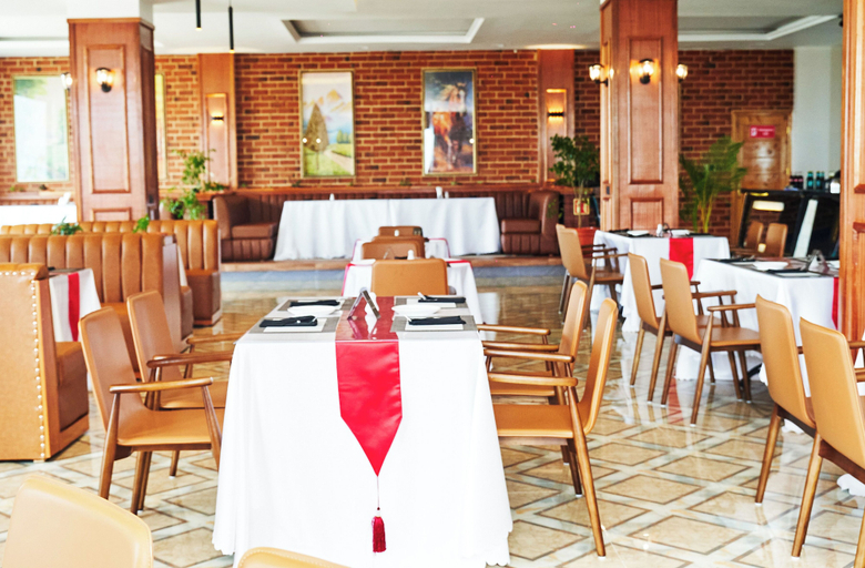 Food & Drinks, Tha Nickolee Hotel, Kieni