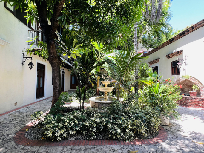 Others 5, Paseo Colonial - Sabbatical 1, Distrito Nacional
