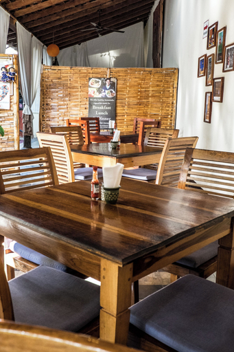Food & Drinks 4, PURE Gym - Spa - Yoga - Lodging, Granada