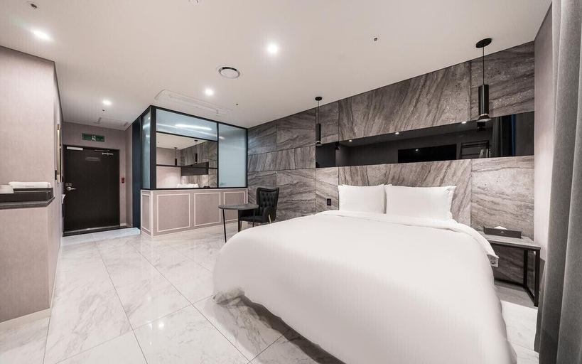 Bedroom 4, Restia Incheonbay Hotel, Seo