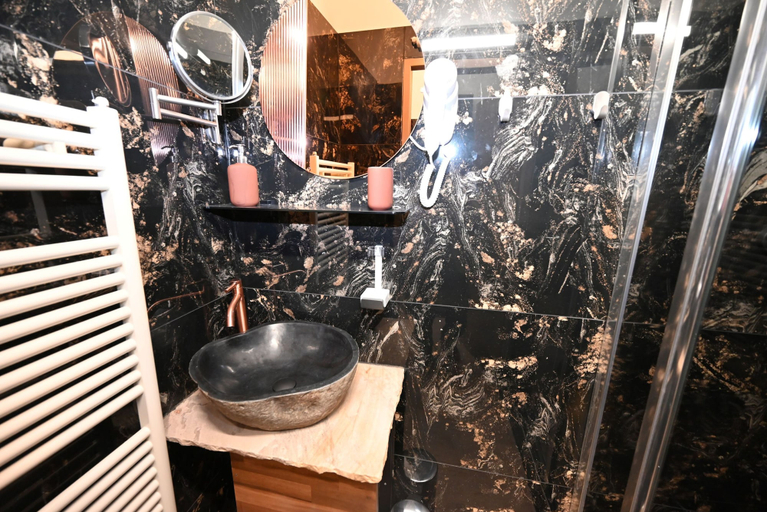 Room 4, VIP Top 19 in Viena With 1 Bedrooms and 1 Bathrooms, Wien