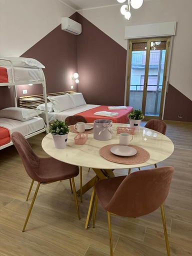 Others 5, B&B Elegance, Reggio Di Calabria