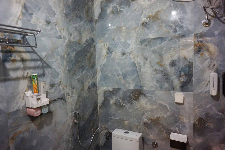 Bathroom 2, Elite Resort, Vellore