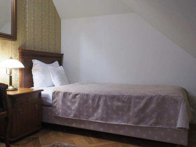 Bedroom 17