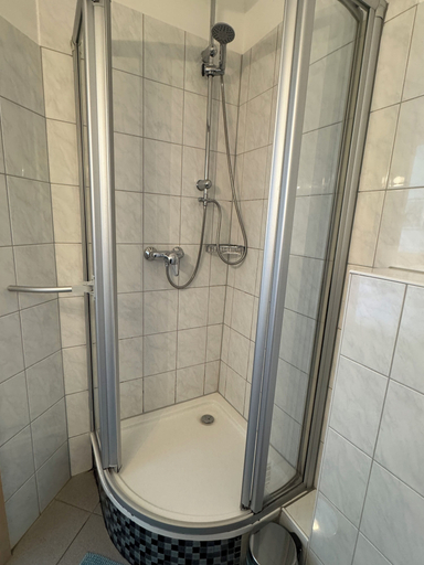 Bathroom 5, Vegas Hotel, Bonn