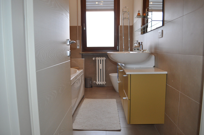 Bathroom 4, B&B Pergolesi, Verona