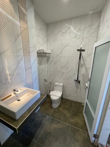 Bathroom 4