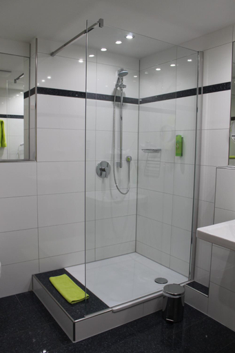 Bathroom 4, Hotel Am Freischutz, Rhein-Erft-Kreis