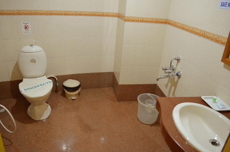 Bathroom, Hotel Grand Palace, Dindigul