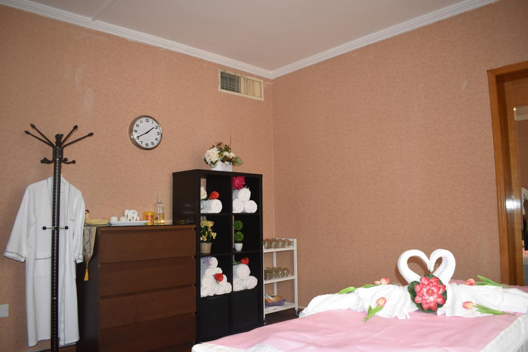 Bedroom 2, Emirates Plaza Hotel, Abu Dhabi City