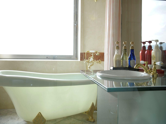 Bathroom 4, Yamagata Kokusai Hotel, Yamagata