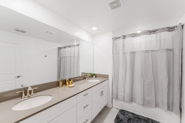 Room 5, Dream 5Bd Storeylake Close to Disney, Osceola