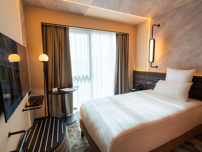 Bedroom 3, Novotel Istanbul Bomonti, Şişli