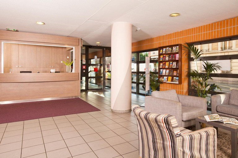 Public Area 2, Sejours and Affaires Montreuil Saint Mande, Seine-Saint-Denis