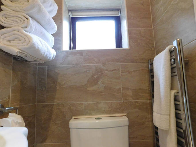 Bathroom, Stay Norwich Apartments Courtyard Place, Norfolk