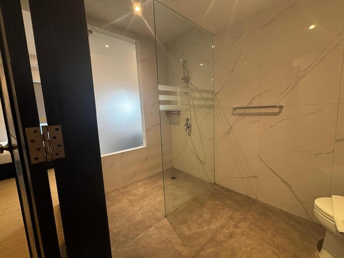 Bathroom 8