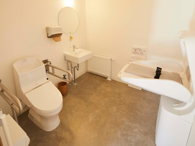 Bathroom 4, haku hostel, Shiraoi