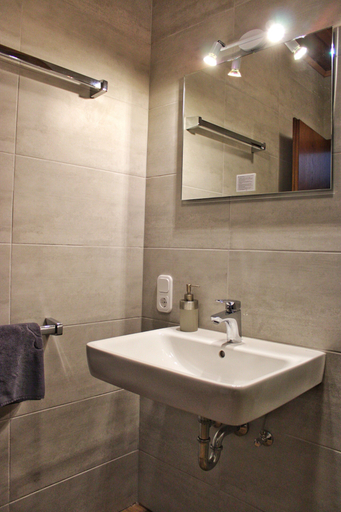 Bathroom 5, Landhotel Laarmann, Olpe