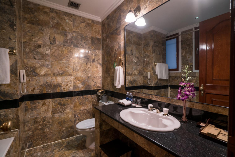 Bathroom 5