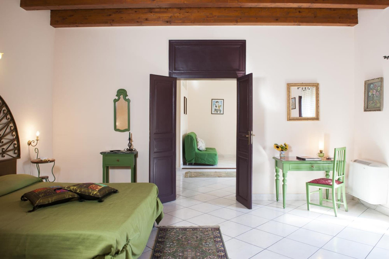 Bedroom 3, Case D'Anna, Trapani