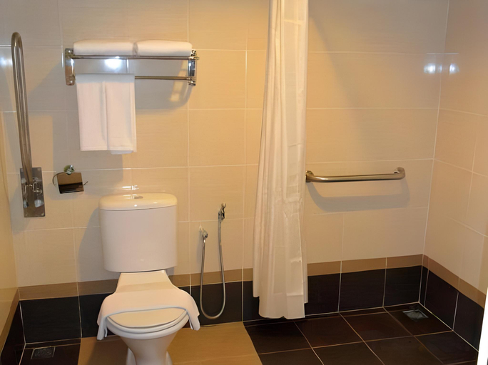 Bathroom 9