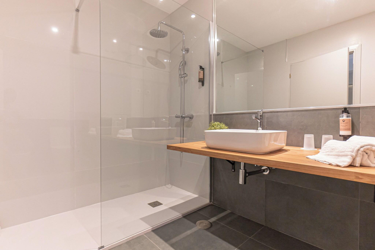 Bathroom 5, Aguas do Geres, Terras de Bouro