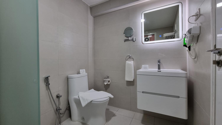 Bathroom 4, Holiday Beach Resort, Dibba