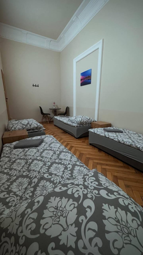 Bedroom 3, FiveHostel, Kraków City