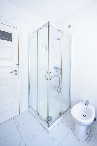 Bathroom 4, Green Coast Surfhouse, Espinho