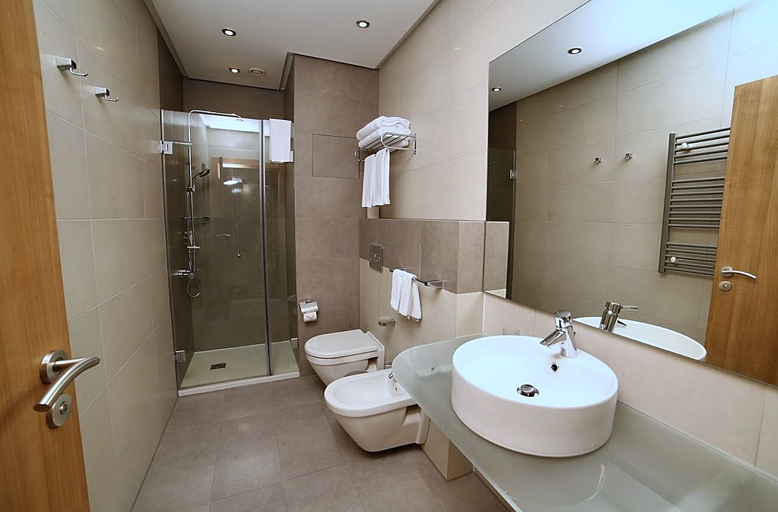 Bathroom 2, WorkNomads LAB Hotel-Coliving & Coworking, Stolichna