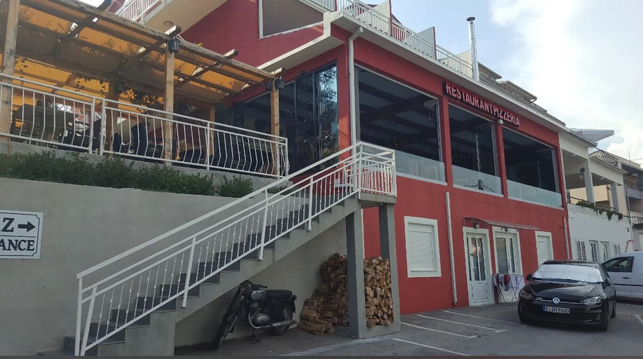 Exterior & Views 2, Max Gastro Beach House, Marina