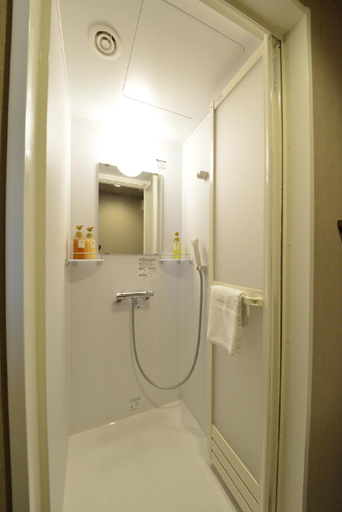 Bathroom 7