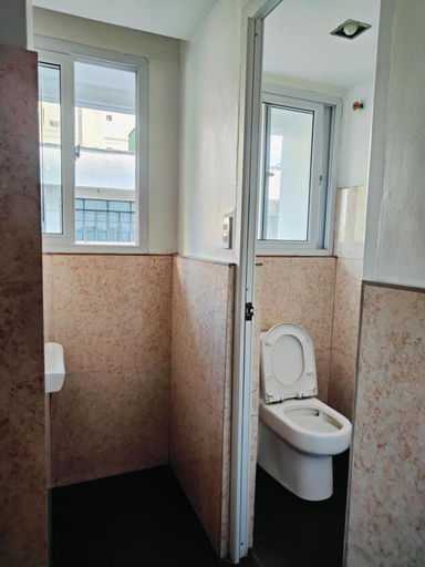 Bathroom 9