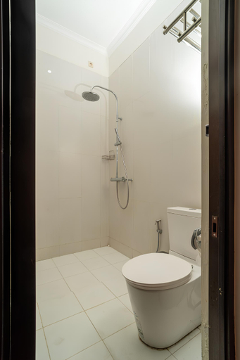 Bathroom 4, Carani Grand Villa Batu by Calli Rooms, Malang