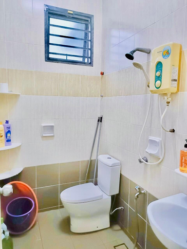 Others 5, JB-Bukit Indah 8-15pax Spacious Home! 5min to Aeon, Johor Bahru