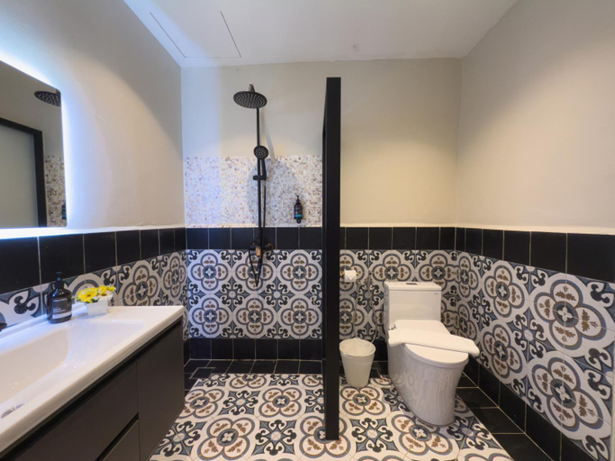 Bathroom 4, Rare Heritage House, Penang Island