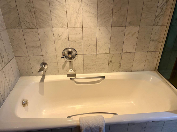 Bathroom 4, The Royal Hotel Durban, eThekwini