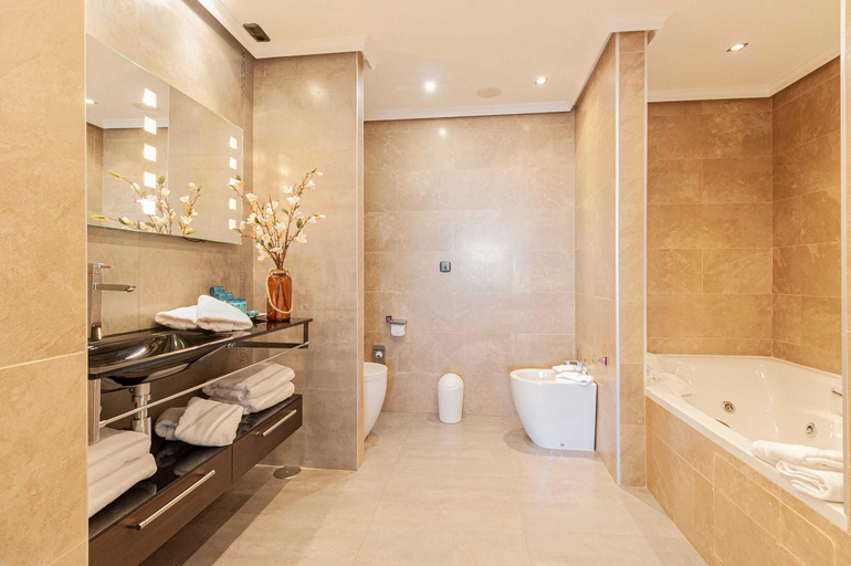 Bathroom 4, Ulises Hotel, Ceuta